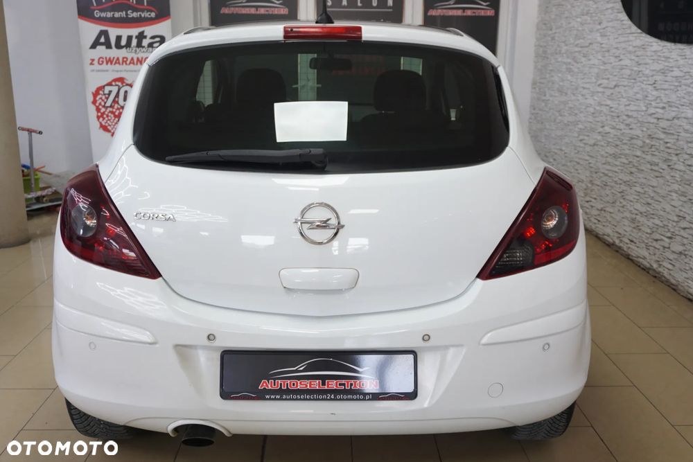 Opel Corsa 1.2 16V Cosmo - 5