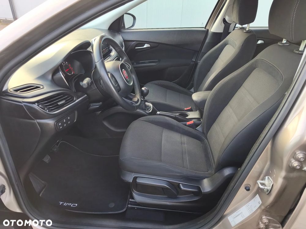 Fiat Tipo 1.4 T-Jet Lounge - 31