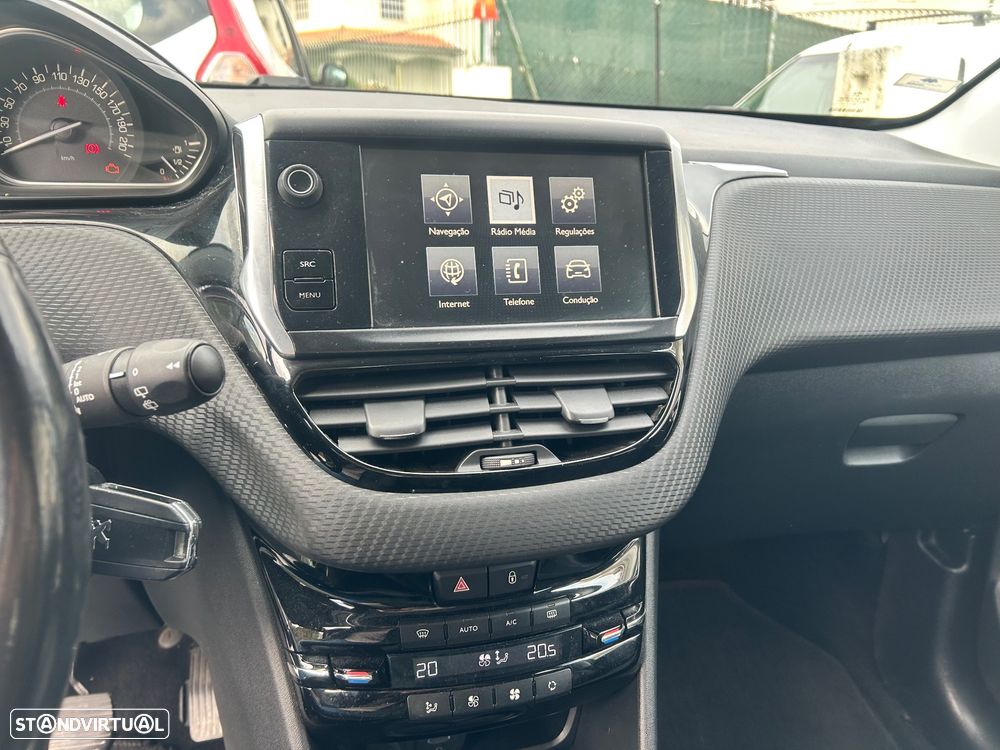 Peugeot 2008 1.2 PureTech Access - 5