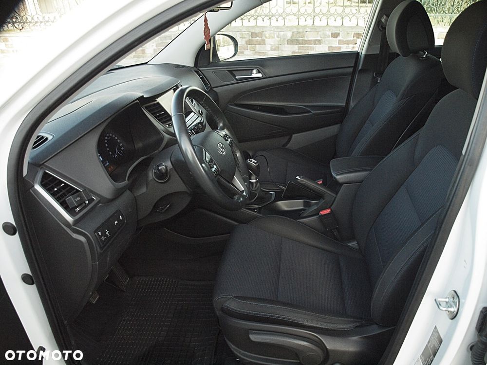 Hyundai Tucson blue 1.7 CRDi 2WD Trend - 16