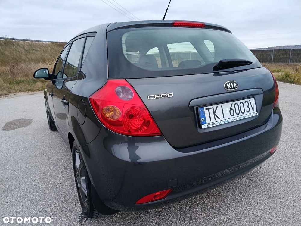 Kia Ceed 1.4 CVVT Attract - 13