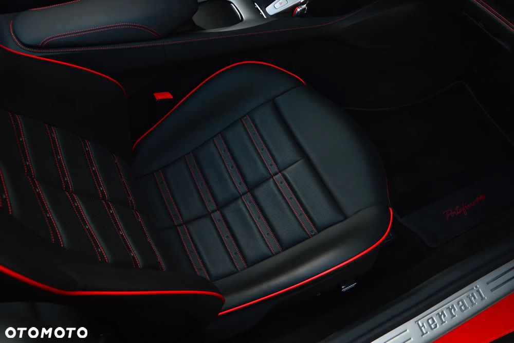 Ferrari Portofino M - 25