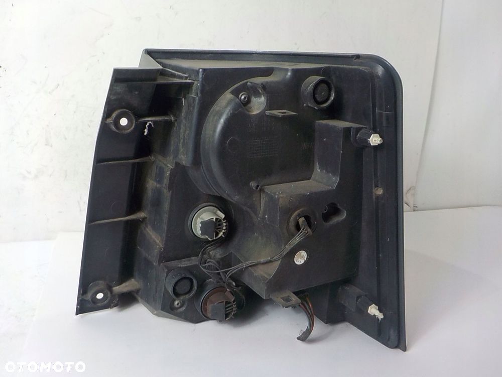 RANGE ROVER SPORT I L320 LIFT LAMPA LEWA TYLNA LEWY TYŁ - 3
