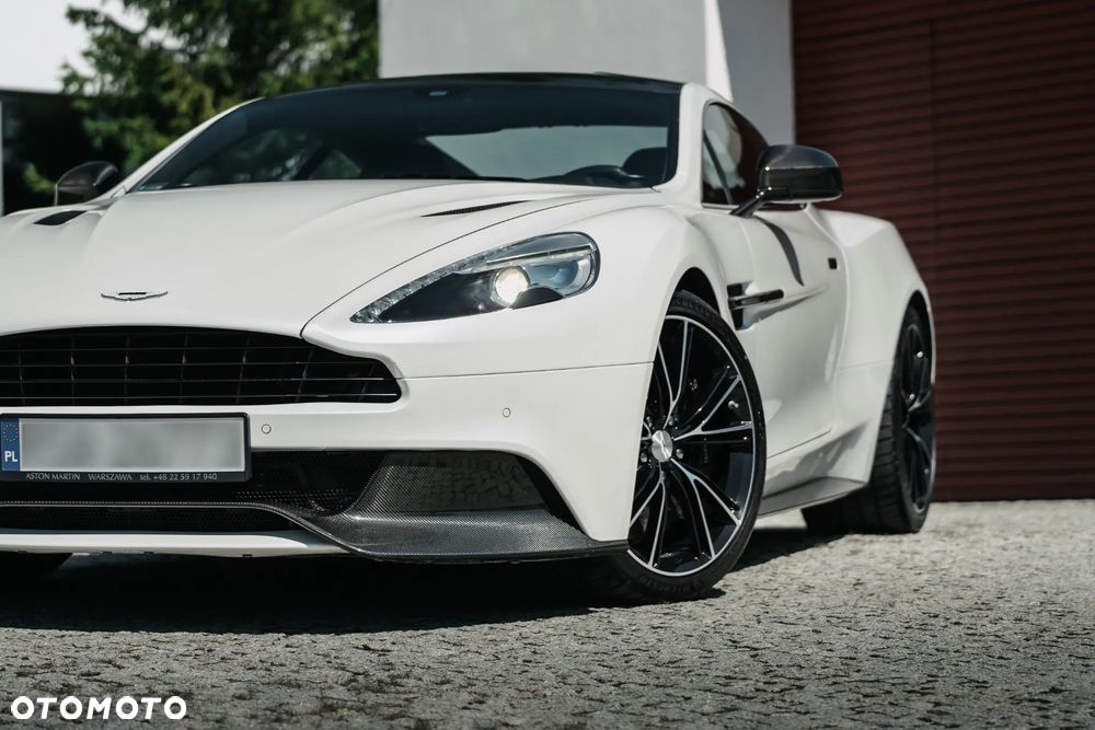 Aston Martin Vanquish Standard - 6