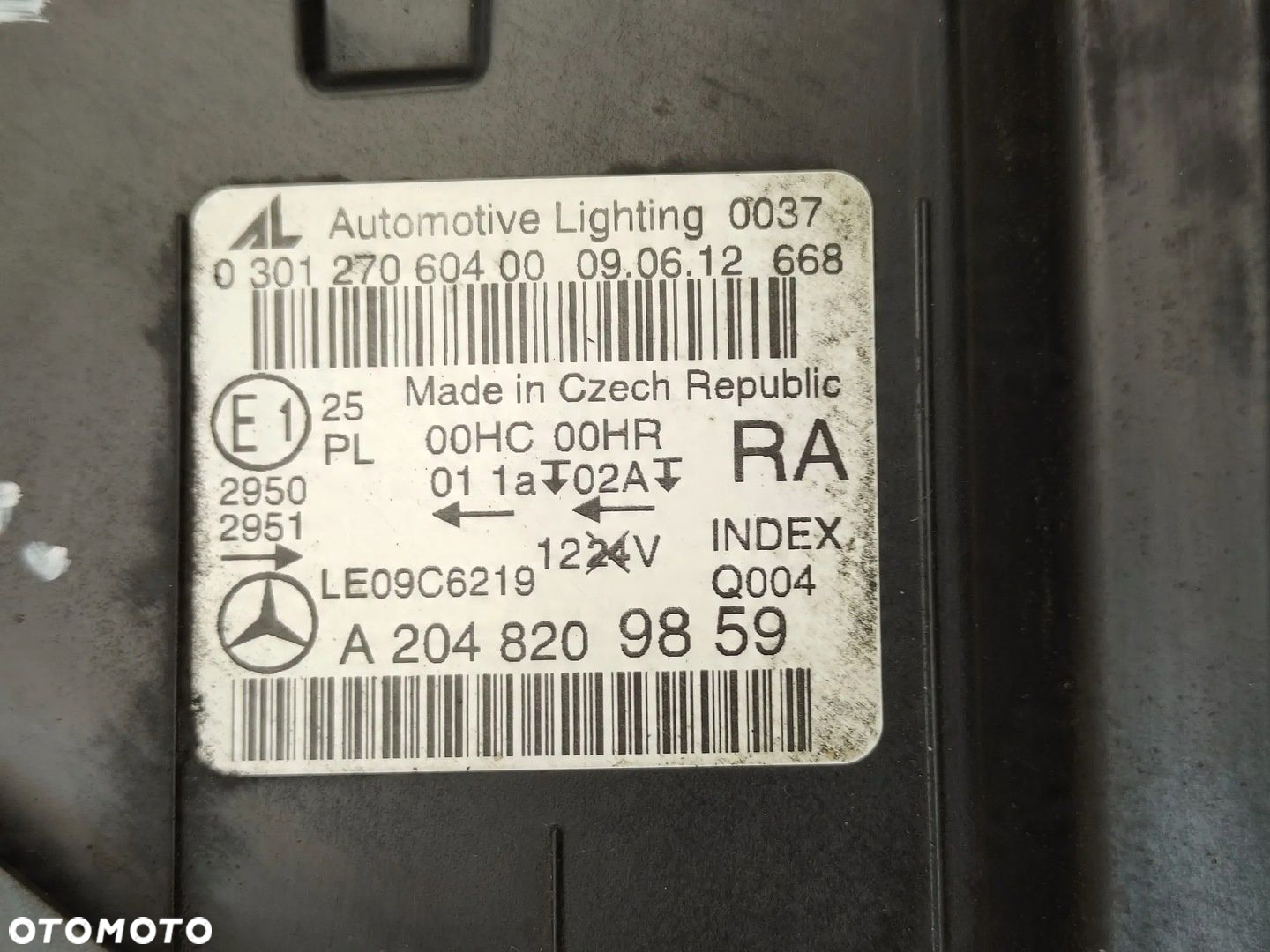 MERCEDES C W204 LIFT AMG PRAWA PRZEDNIA LAMPA H7 CZARNA A2048209859 UK - 6