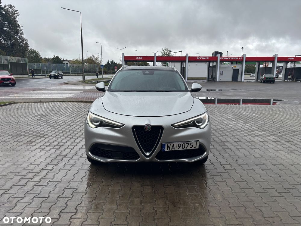 Alfa Romeo Stelvio 2.0 Turbo 16V AT8-Q4 Lusso Ti - 1