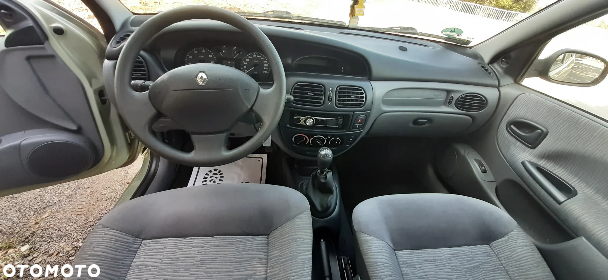 Renault Megane - 30