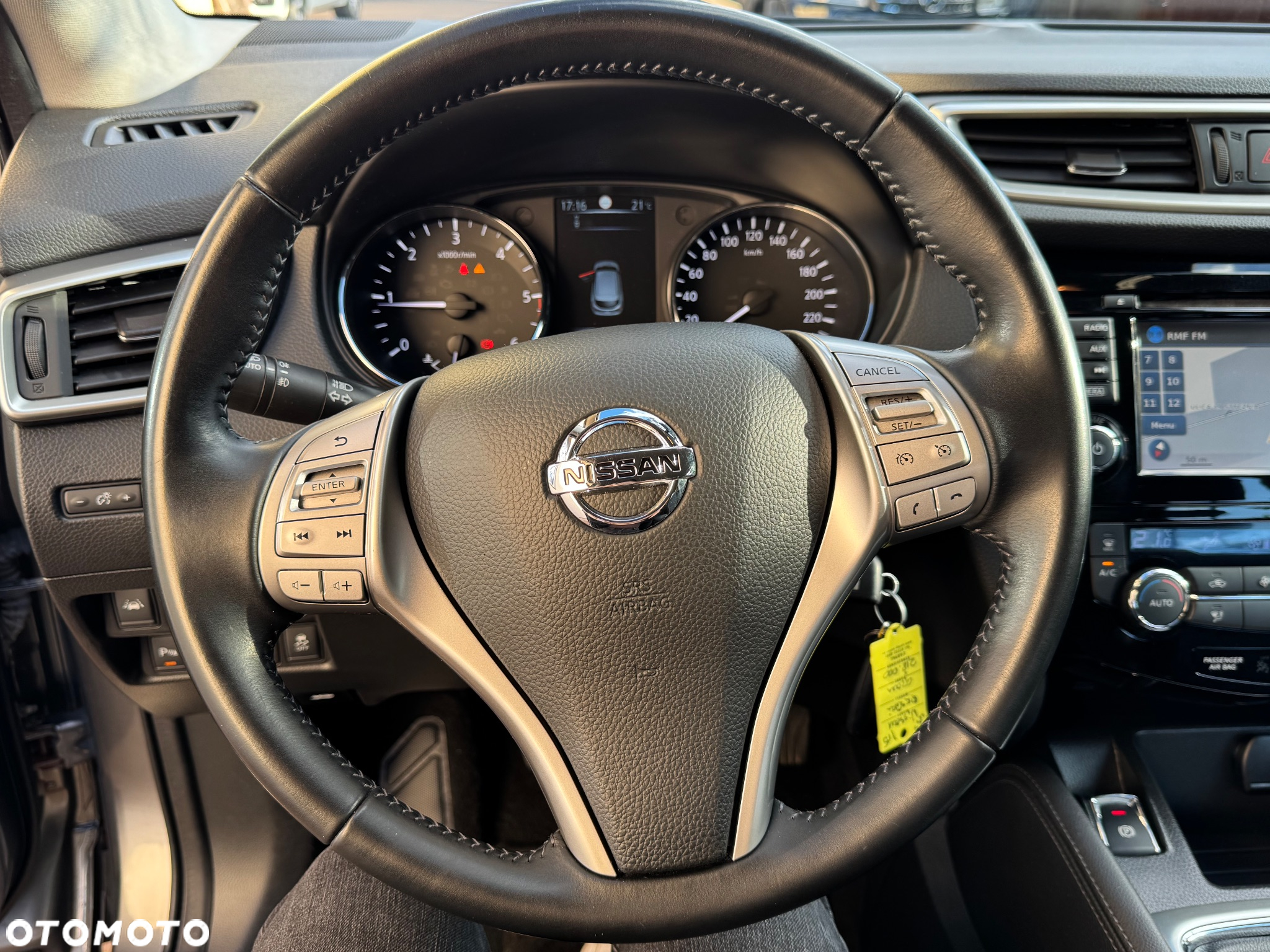 Nissan Qashqai 1.6 dCi Tekna - 16