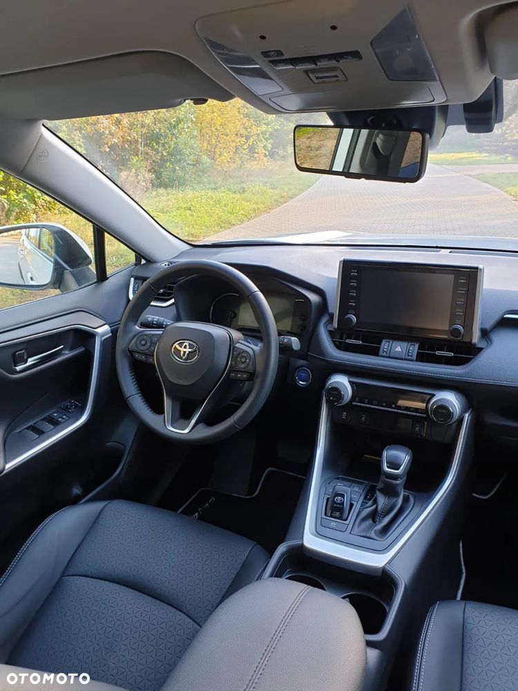 Toyota RAV4 - 5