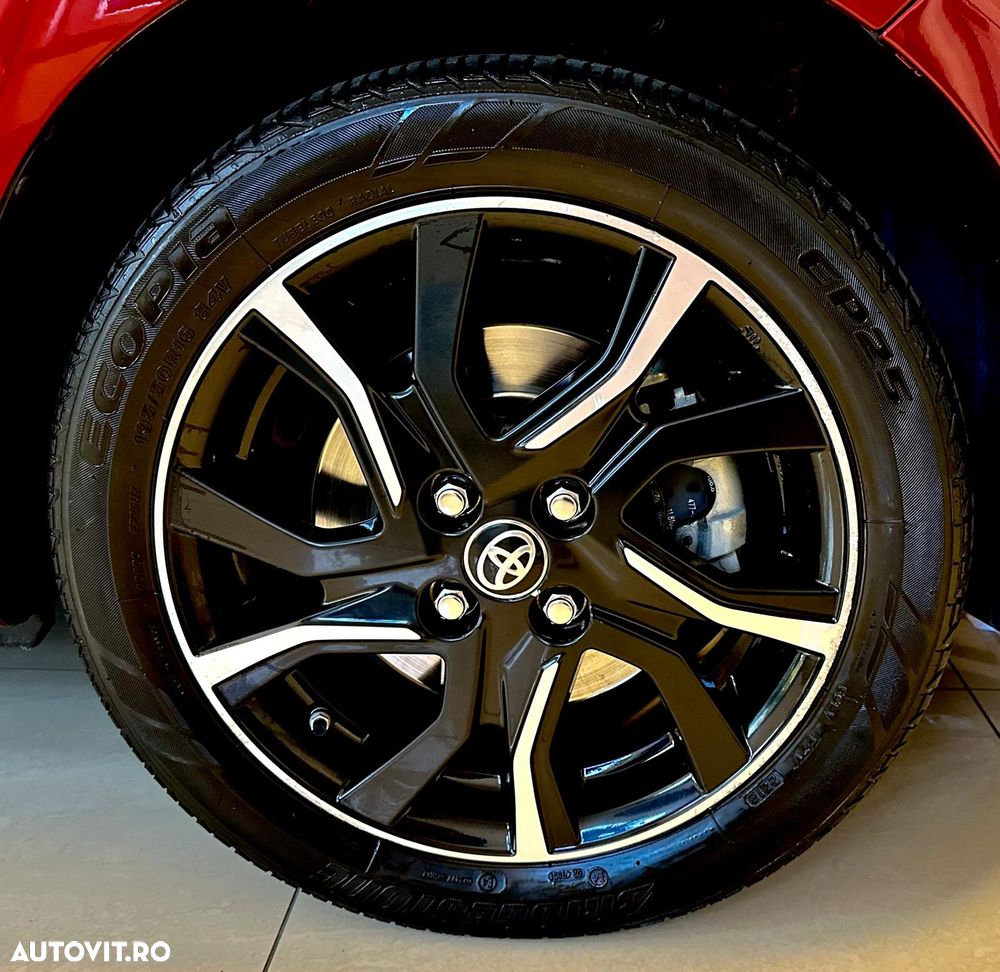 Toyota Yaris - 12
