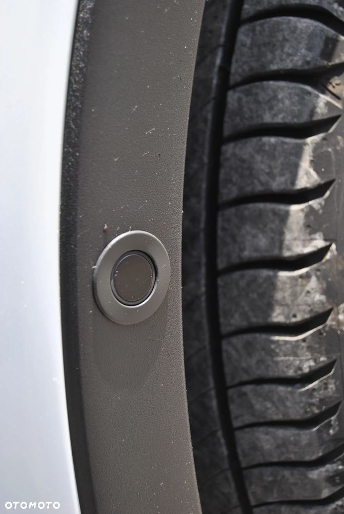 Ford Kuga 2.0 TDCi 2x4 Titanium - 40