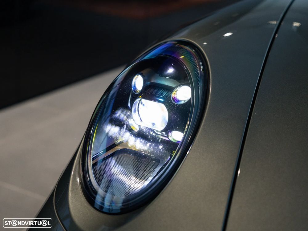 Porsche 911 (992) Carrera 4 GTS PDK - 16
