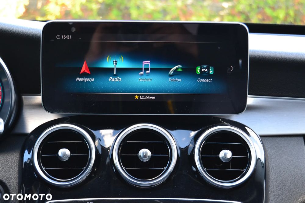 Mercedes-Benz Klasa C 180 9G-TRONIC AMG Line - 38