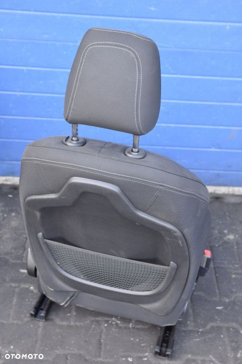 BMW X2 F39 WNĘTRZE FOTELE KANAPA BOCZKI TUNEL UK - 2