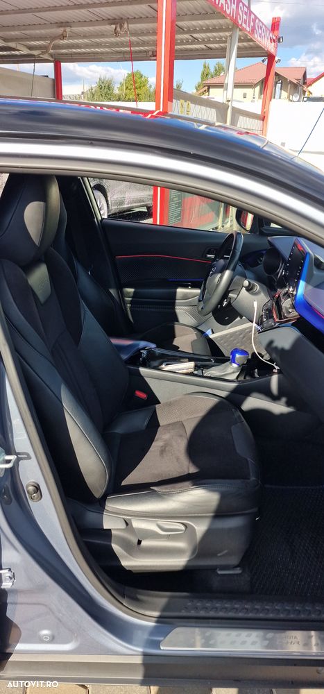 Toyota C-HR - 16