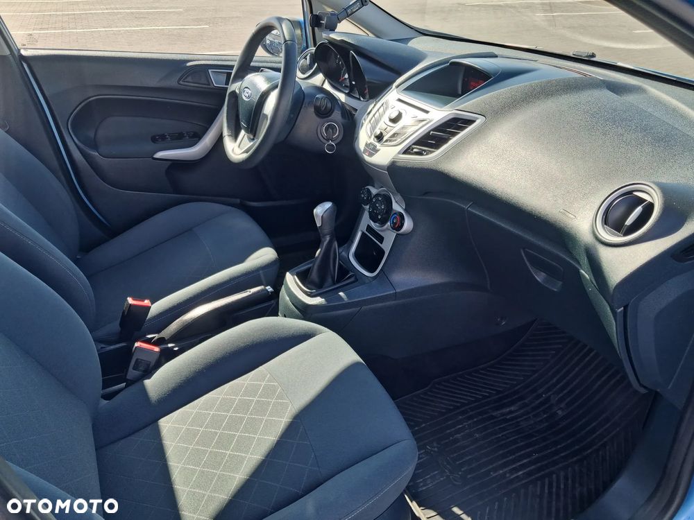 Ford Fiesta 1.4 Trend EU5 - 23