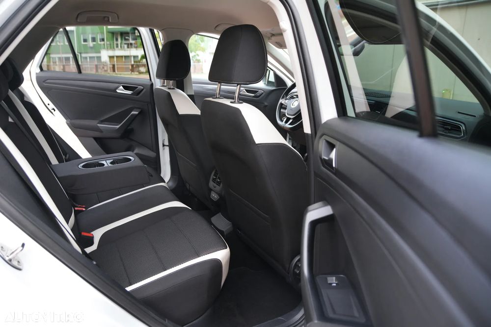 Volkswagen T-Roc 2.0 TDI SCR 4MOTION DSG Sport - 13
