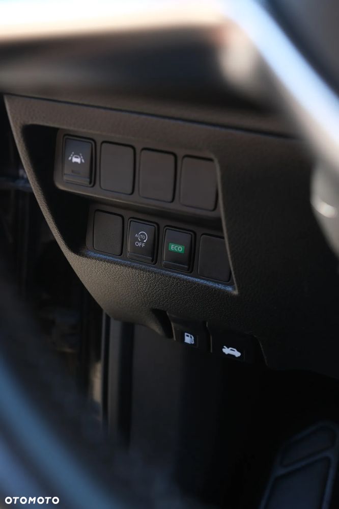 Nissan Qashqai 1.3 DIG-T N-Connecta DCT - 9