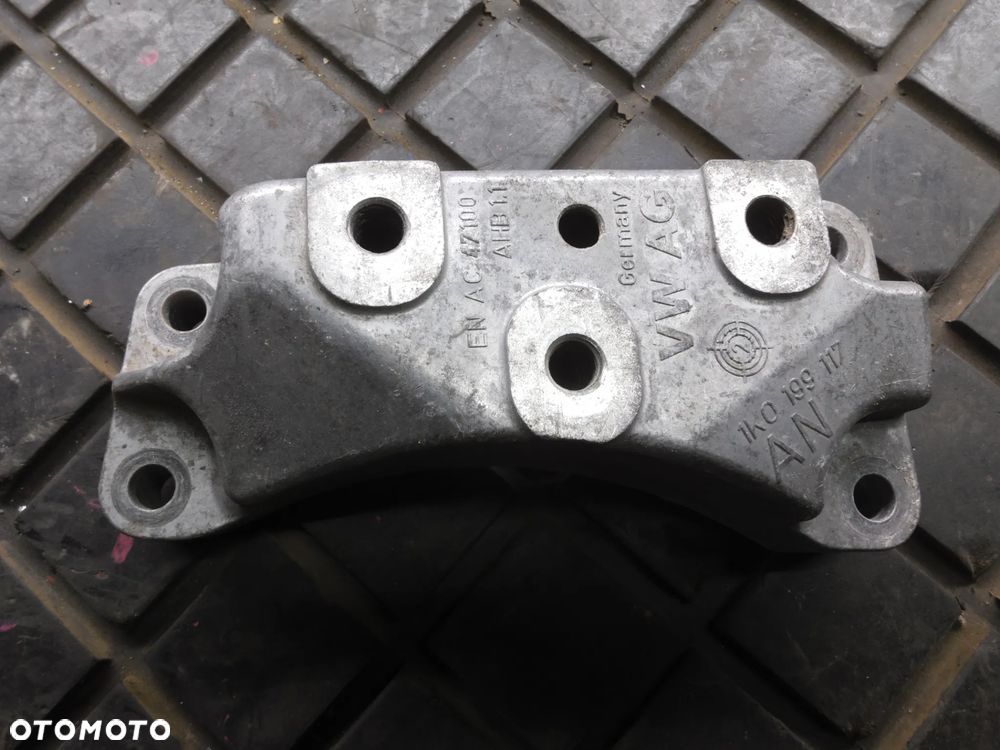 AUDI TT 8J R32 ŁAPA SKRZYNI BIEGÓW AUTOMAT DSG 1K0199117AN - 1