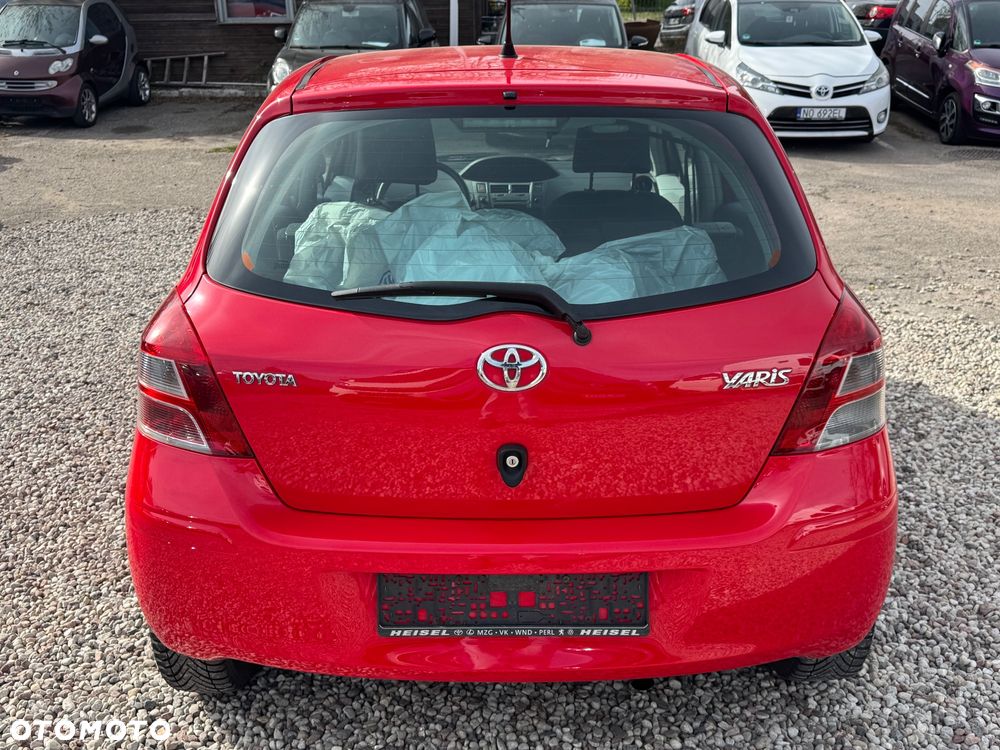 Toyota Yaris 1.33 Luna - 8