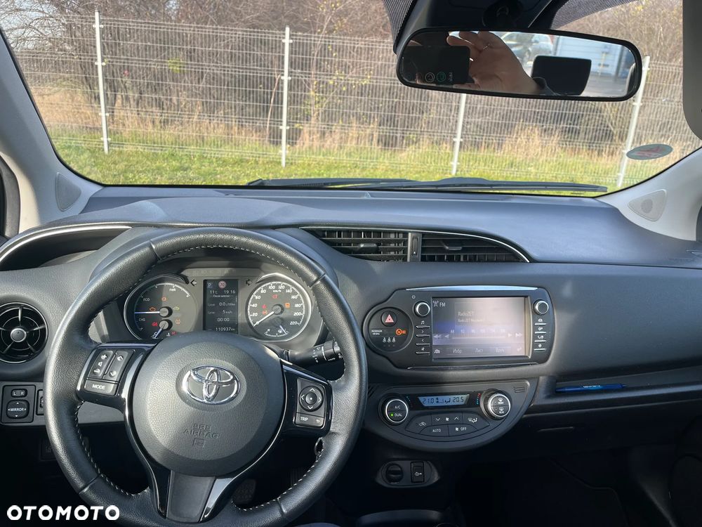 Toyota Yaris - 24