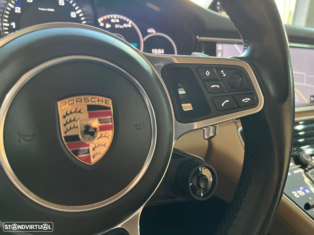 Porsche Panamera Sport Turismo 4 E-Hybrid Edition 10 Anos - 28