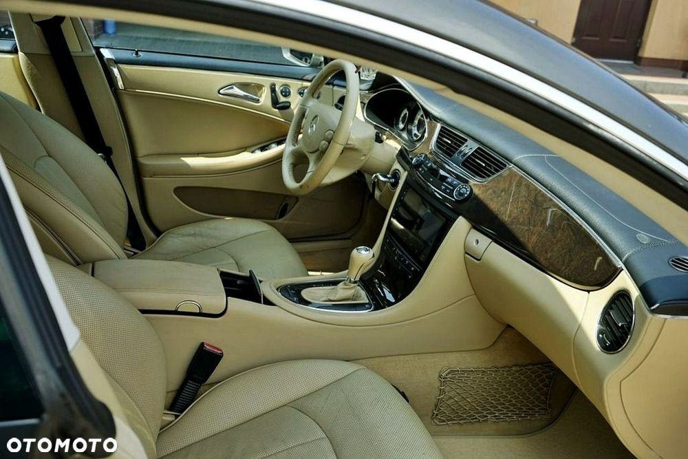 Mercedes-Benz CLS 350 CGI 7G-TRONIC - 16