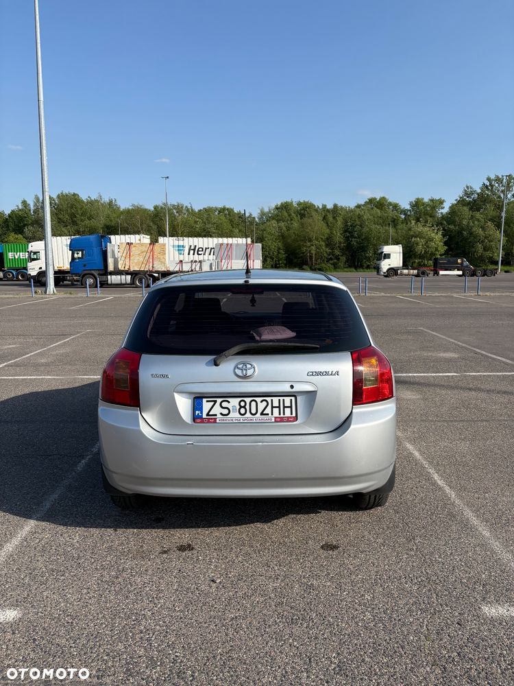 Toyota Corolla 1.6 VVT-i Sol - 4