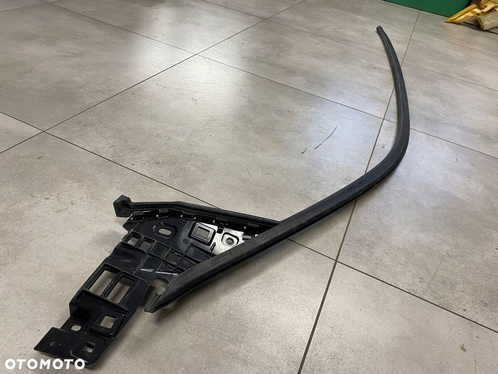 BMW i3 USZCZELKA DACHOWA PRAWA 7314020 - 3