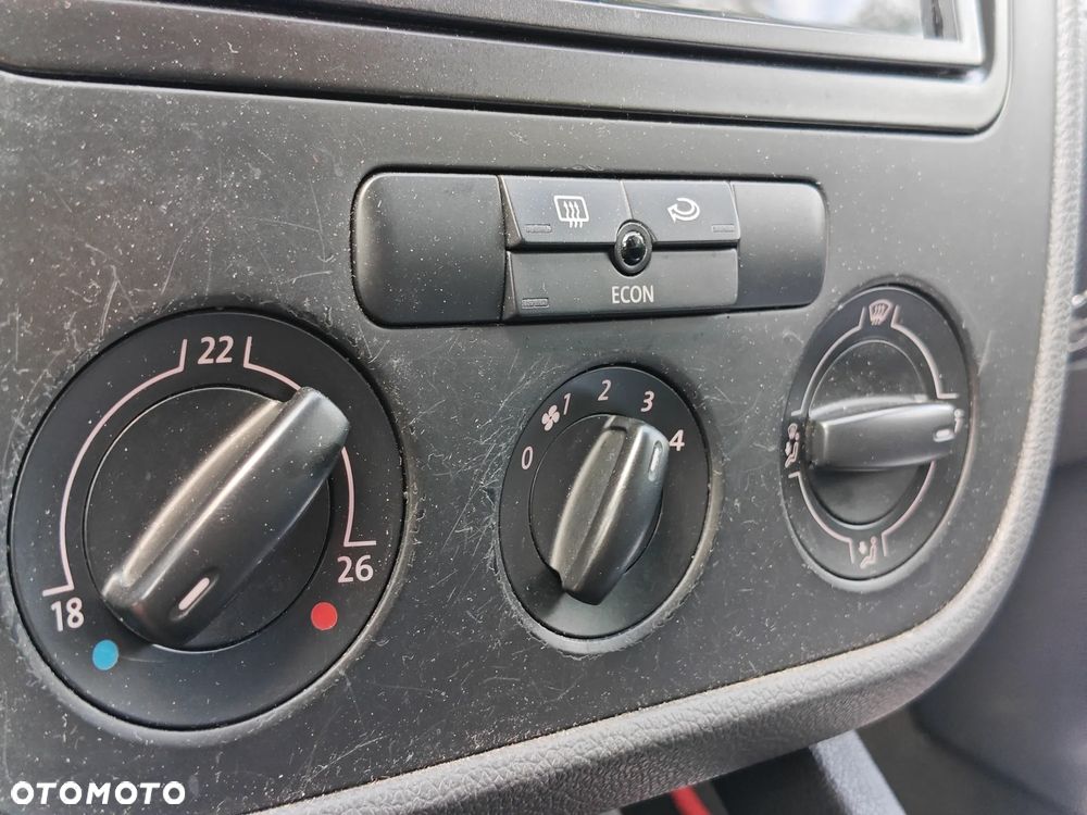 Volkswagen Golf 1.4 FSI Comfortline - 24