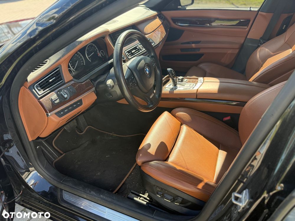 BMW Seria 7 760i - 14