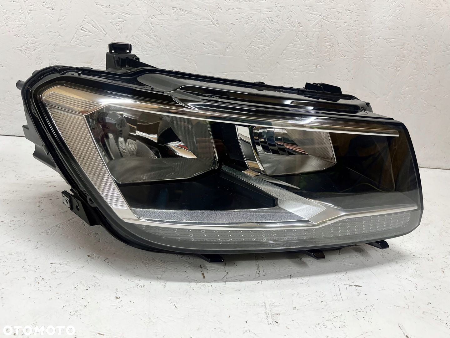 VW TIGUAN II REFLEKTOR PRAWY PRZEDNI 5NB941006B ORG FV WYS 24H - 2