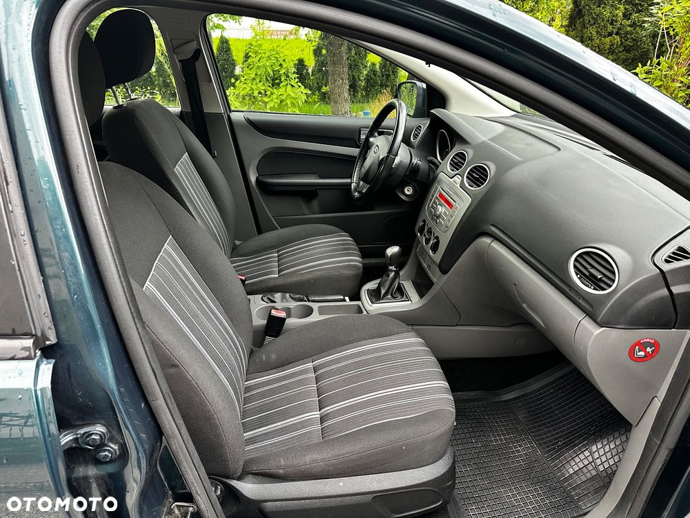 Ford Focus 1.4 16V Fun - 15