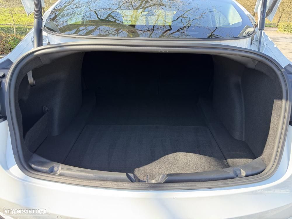 Tesla Model 3 Performance Dual Motor AWD - 29