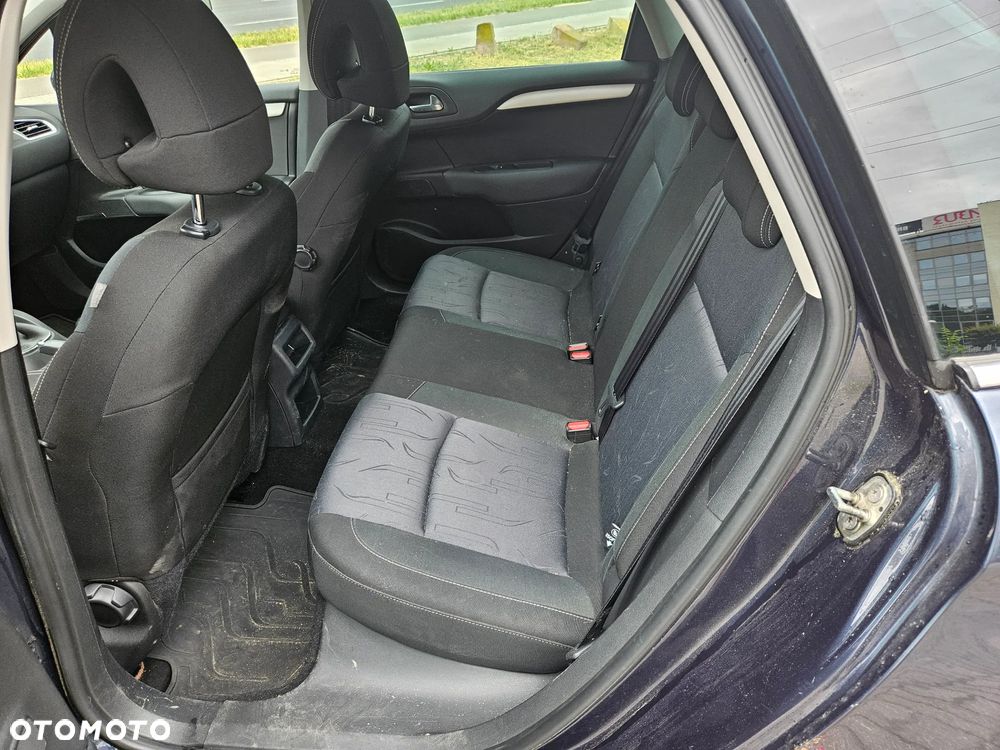 Citroën C4 1.6 HDi Seduction - 6