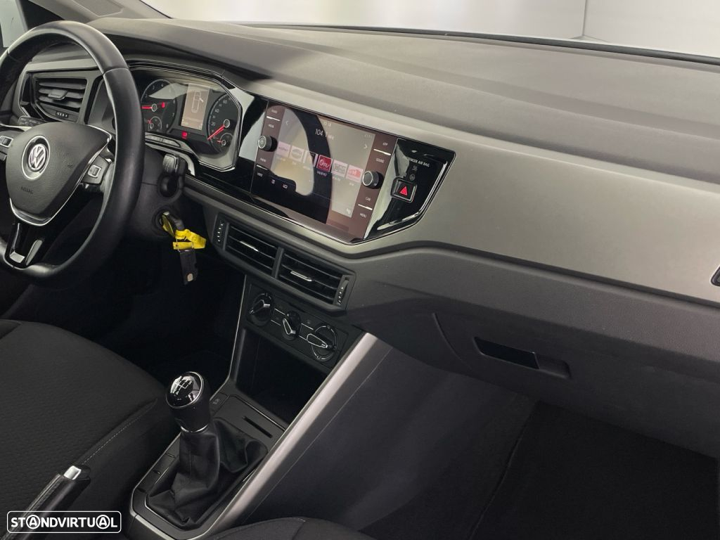 VW Polo 1.0 TSI Confortline - 24