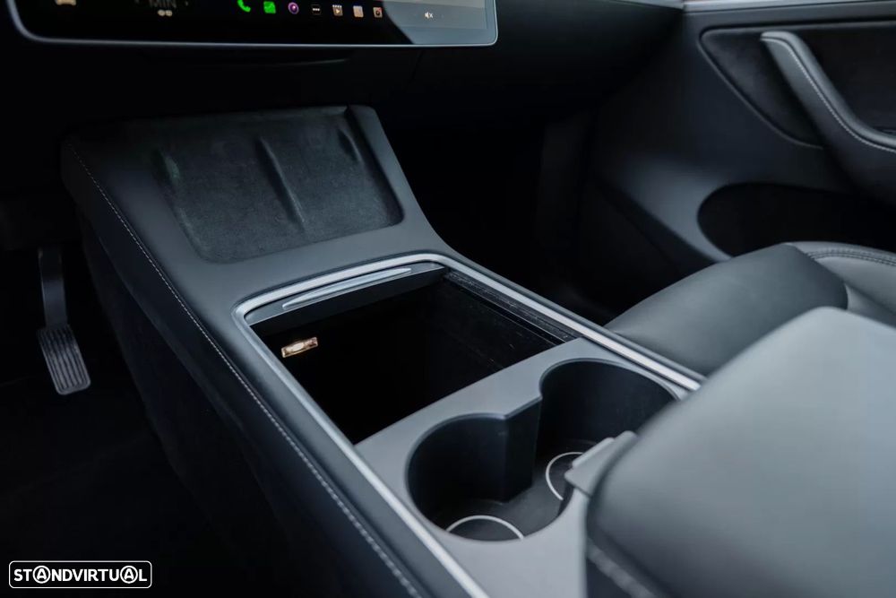 Tesla Model Y Long Range Tração Integral - 17