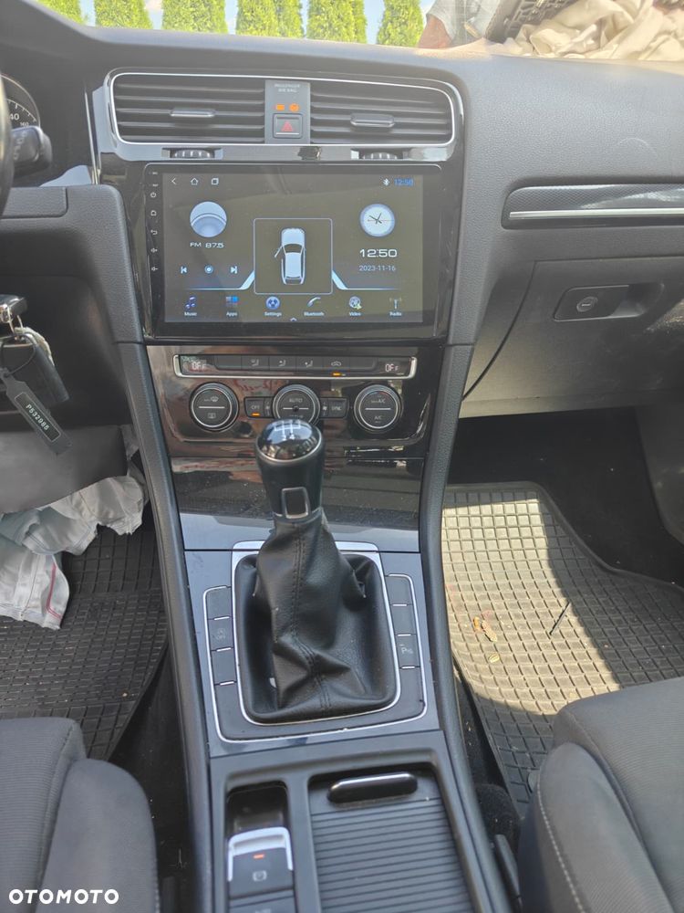 Volkswagen Golf 1.6 TDI BlueMotion Technology Comfortline - 17