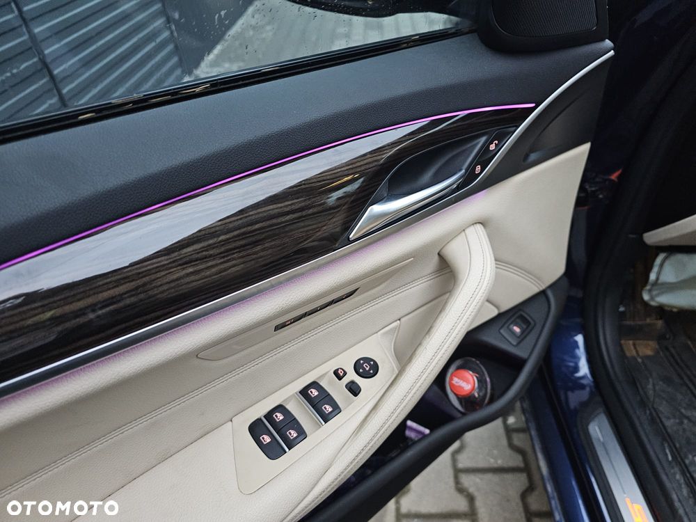 BMW Seria 5 530i xDrive GPF Sport Line sport - 6