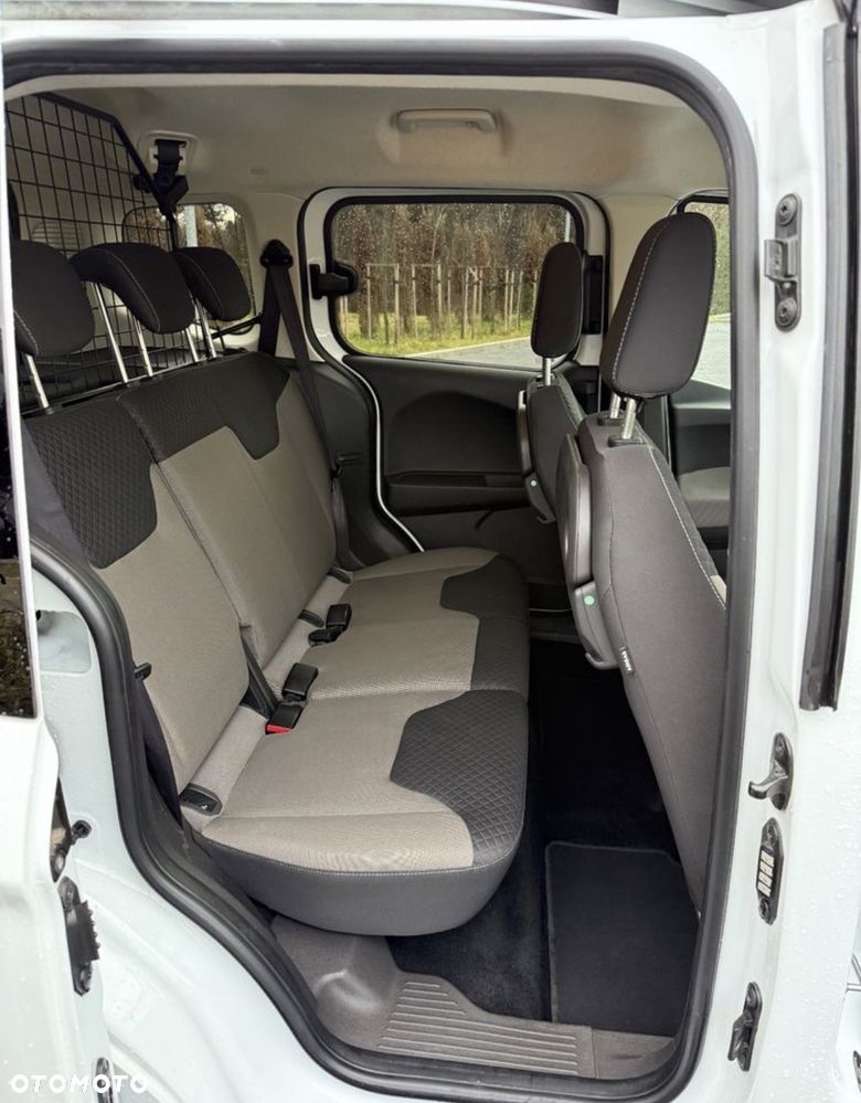 Ford Tourneo Courier 1.5 TDCi Trend - 20