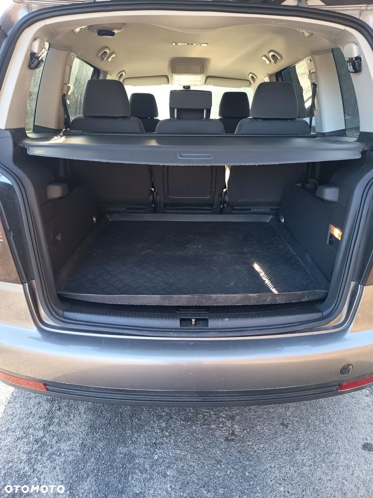 Volkswagen Touran 1.6 - 12