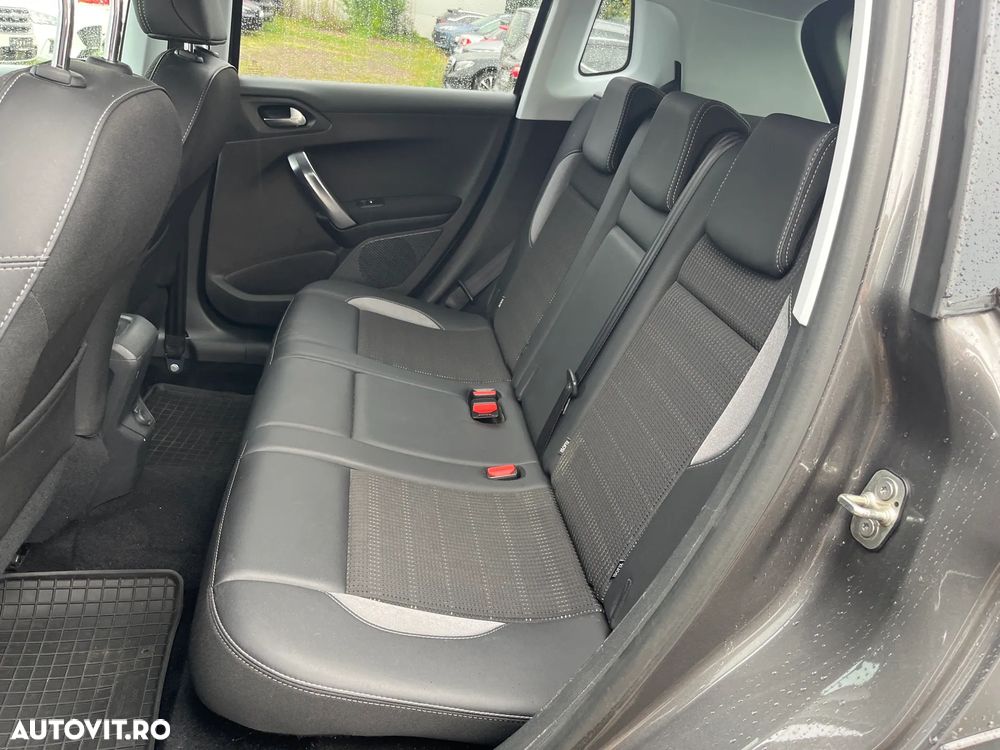 Peugeot 2008 1.2 PureTech Turbo S&S Allure - 7