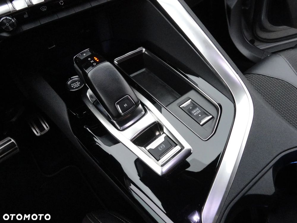 Peugeot 5008 1.5 BlueHDi GT S&S EAT8 - 17