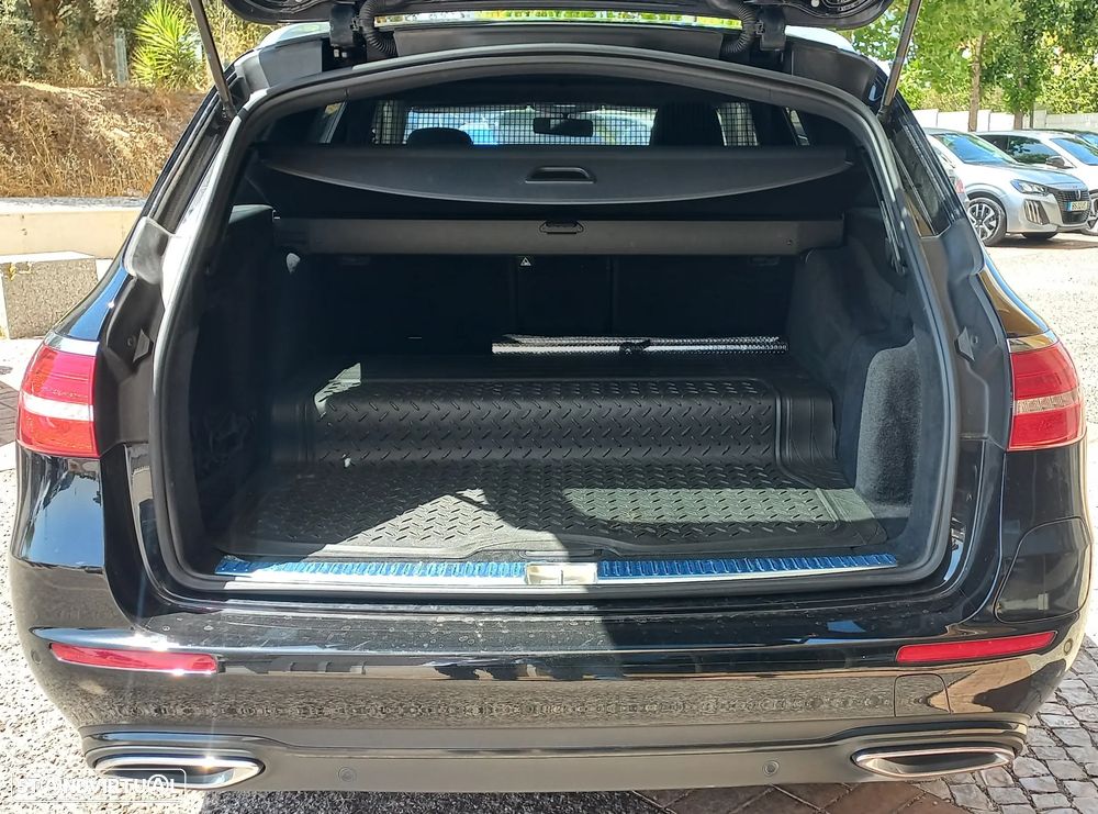 Mercedes-Benz E 300 de AMG Line - 22