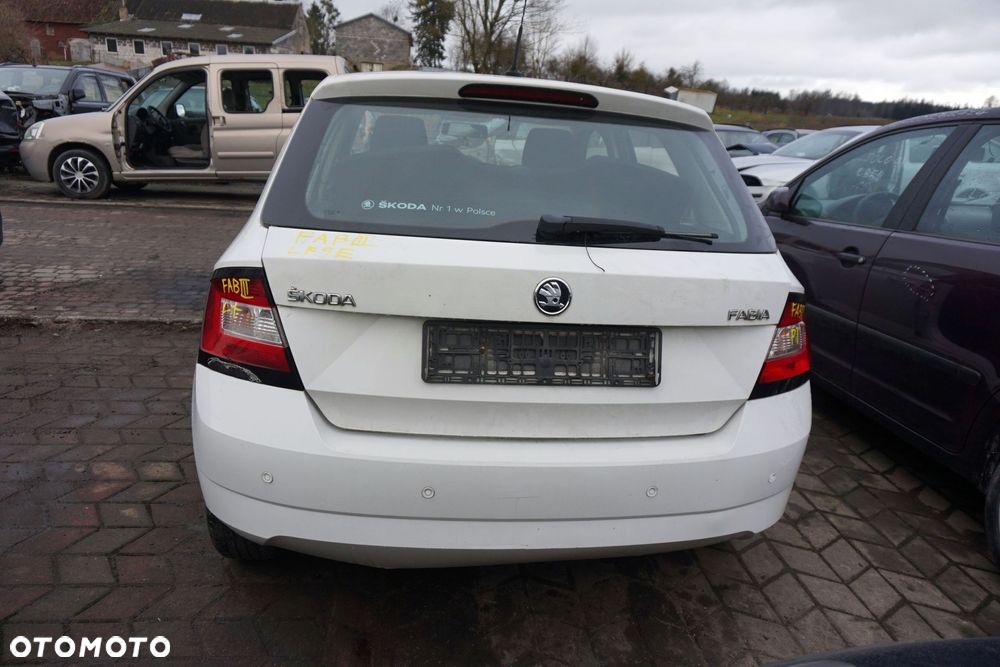 SKODA FABIA III NJ3 5D HB 2017 LF9E 1.0 12V CHYA 60KM QAC BIAŁY na części - 4