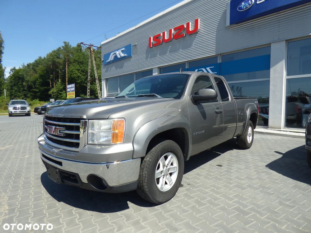 GMC Sierra - 1