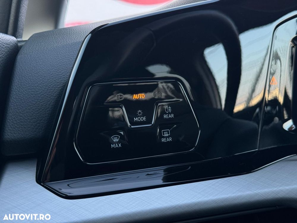 Volkswagen Golf - 11