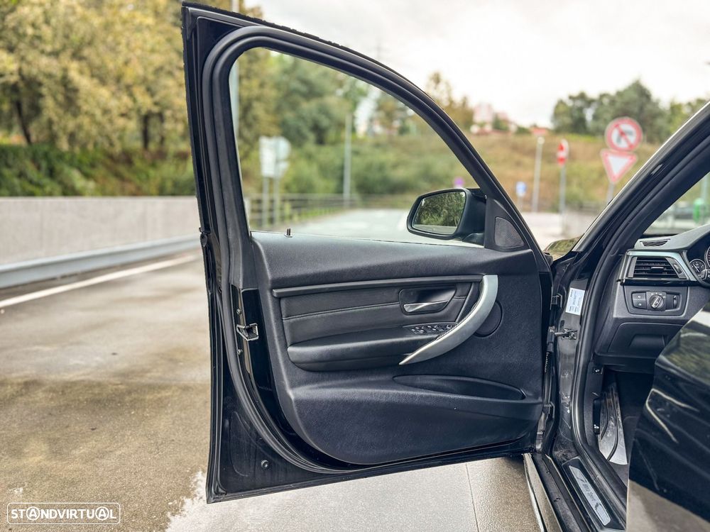 BMW 318 d Touring Aut. Sport Line - 27