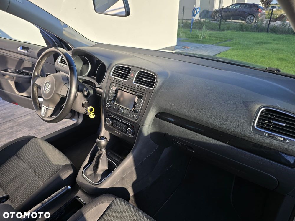 Volkswagen Golf - 8