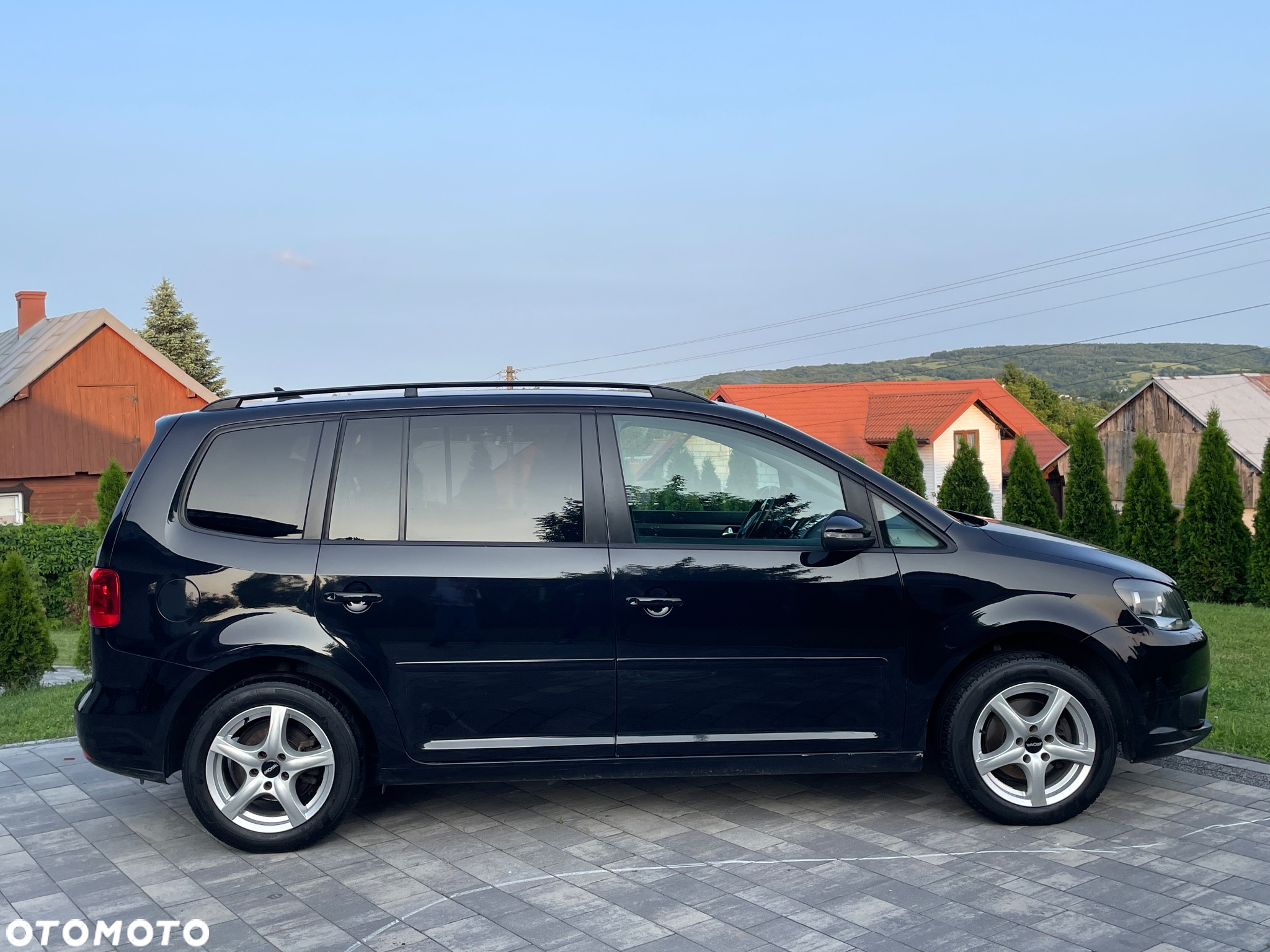 Volkswagen Touran 1.6 TDI DPF BlueMot Trendline - 8